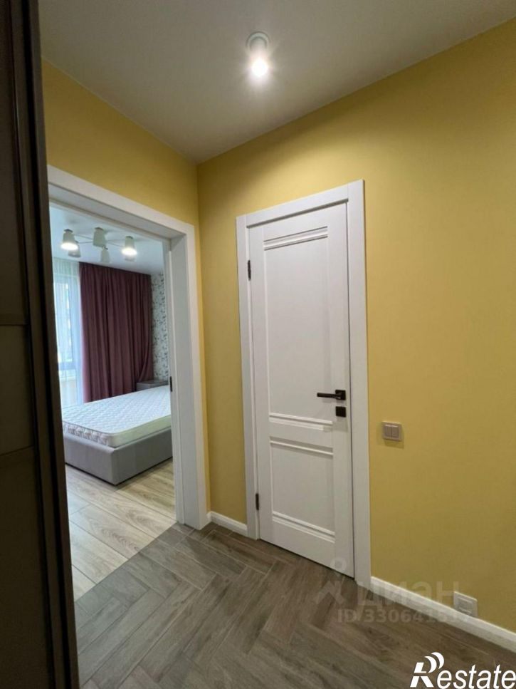 2-комн квартира улица Крылова, 13 к3,  д. 13 к3