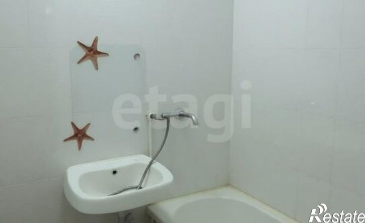 1-комн квартира улица Адмирала Пустошкина, 16,  д. 16