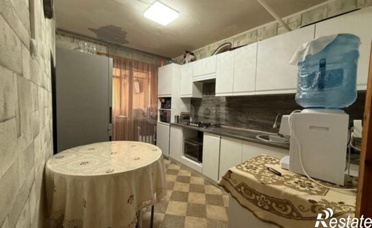 3-комн квартира 12-й микрорайон, 36