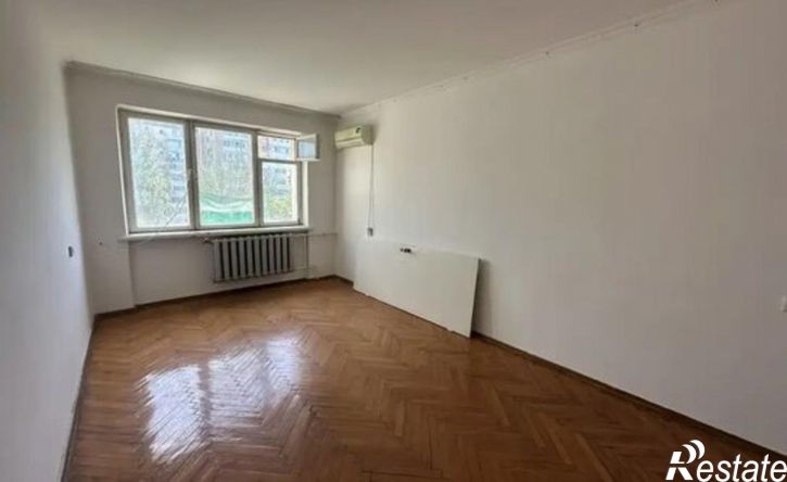 2-комн квартира 12-й микрорайон, 18