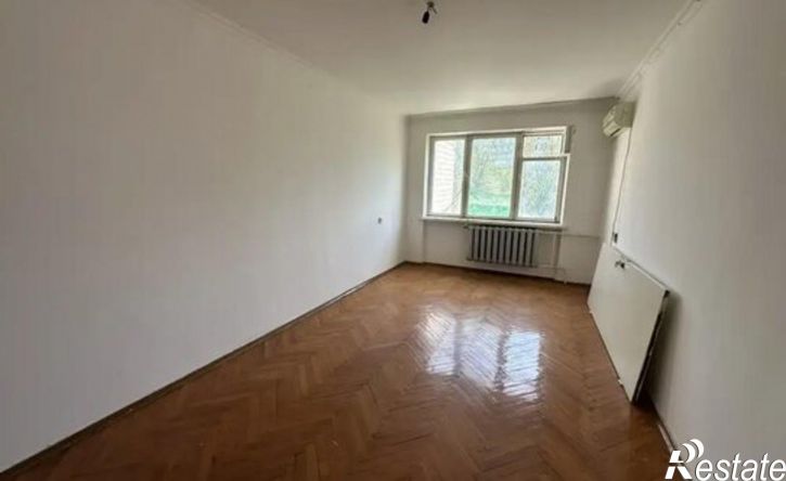 2-комн квартира 12-й микрорайон, 18