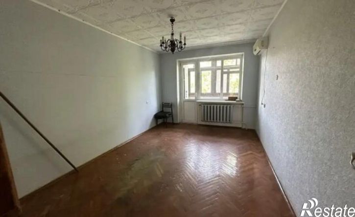 2-комн квартира 12-й микрорайон, 18