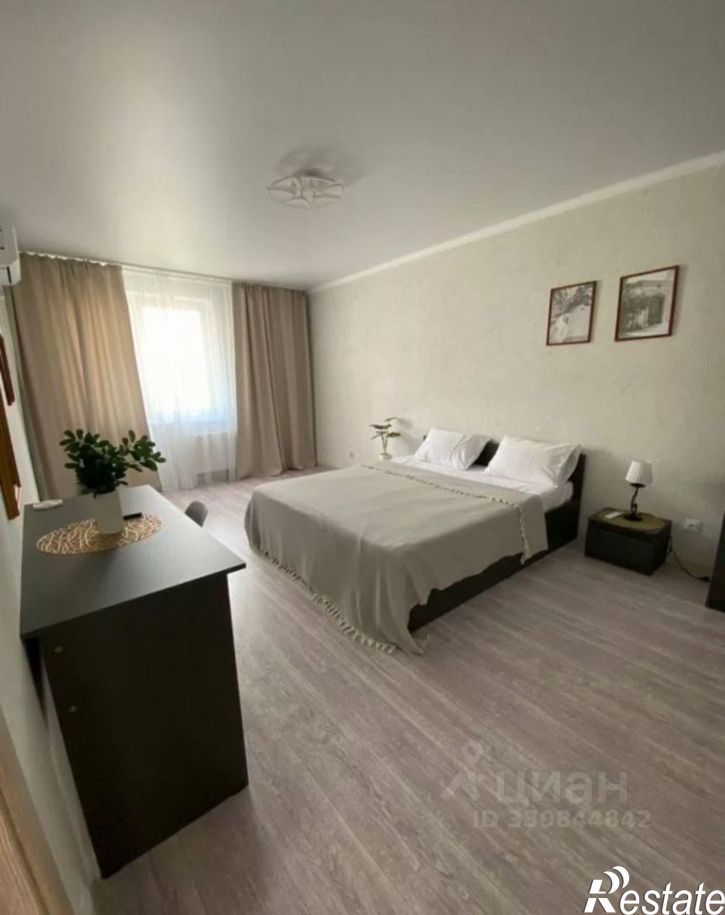 3-комн квартира улица Адмирала Пустошкина, 22 с10,  д. 22 с10