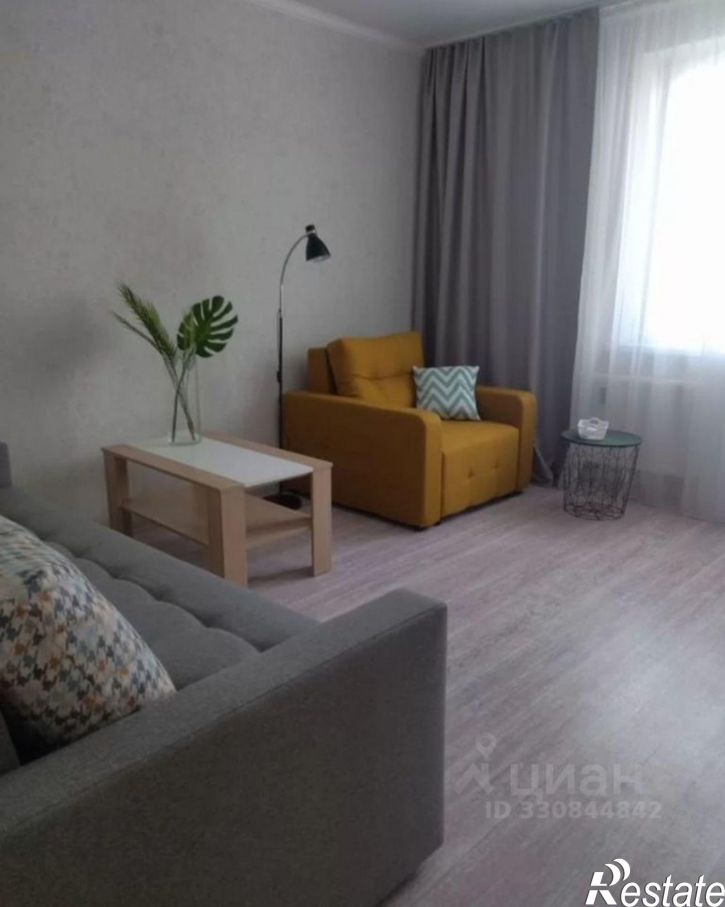 3-комн квартира улица Адмирала Пустошкина, 22 с10,  д. 22 с10