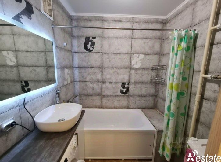 2-комн квартира улица Адмирала Пустошкина, 22 с3,  д. 22 с3
