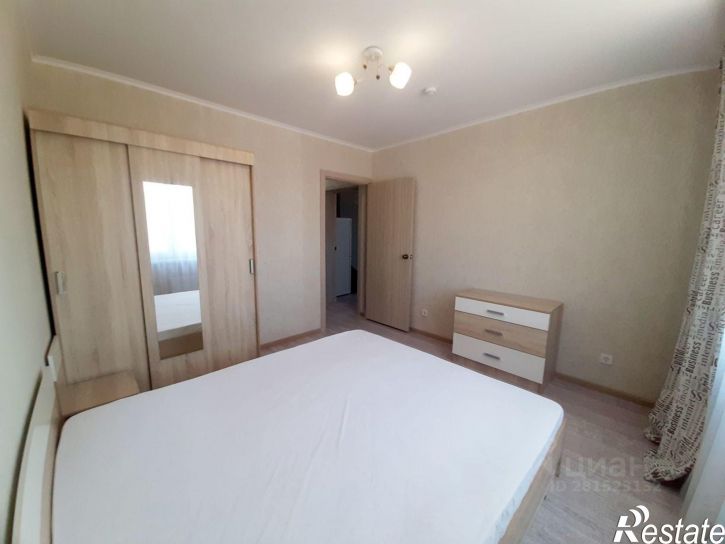 1-комн квартира улица Адмирала Пустошкина, 16,  д. 16