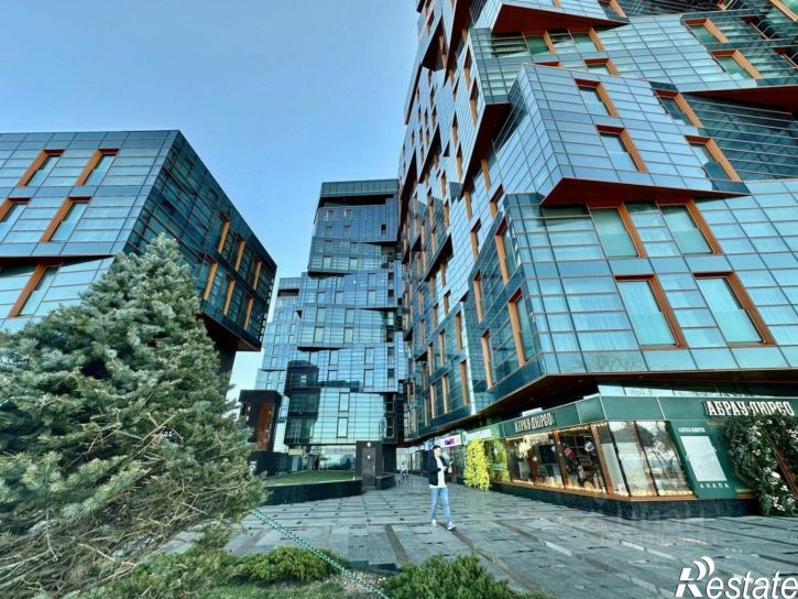 2-комн квартира проспект Революции, 3,  д. 3