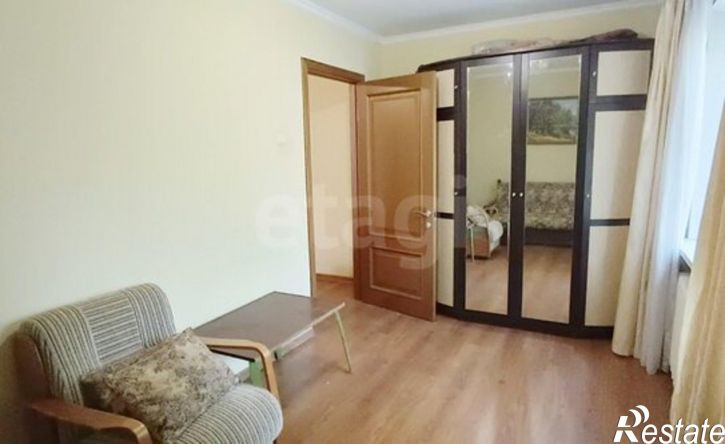 3-комн квартира 12-й микрорайон, 10