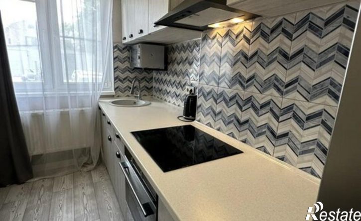 2-комн квартира 12-й микрорайон, 36А