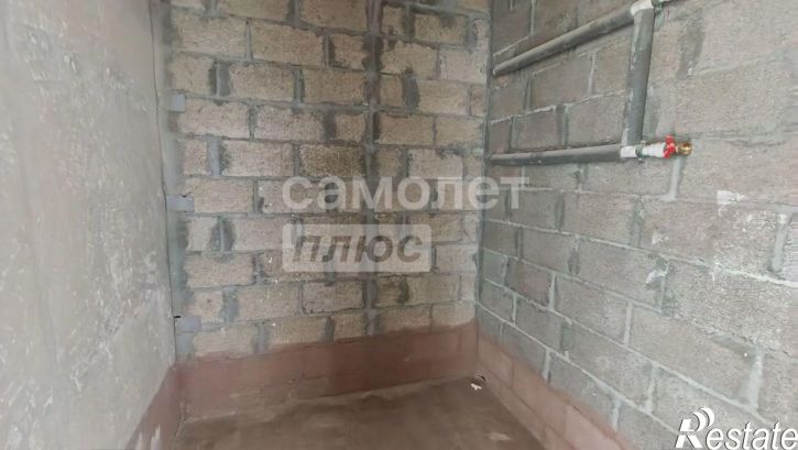 2-комн квартира улица Крылова, 13 к3,  д. 13 к3