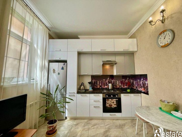 2-комн квартира улица Кати Соловьяновой, 84,  д. 84
