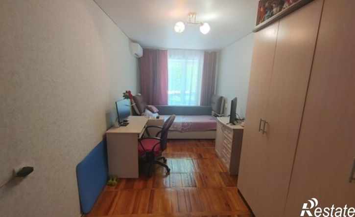 2-комн квартира 12-й микрорайон, 9