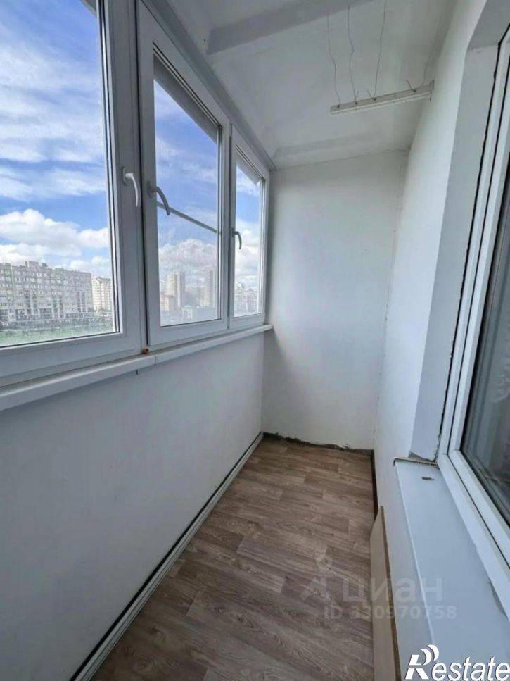 1-комн квартира улица Адмирала Пустошкина, 10,  д. 10