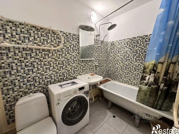 1-комн квартира улица Адмирала Пустошкина, 10,  д. 10