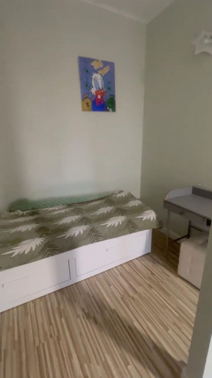 2-комн квартира Лазурная улица, 18
