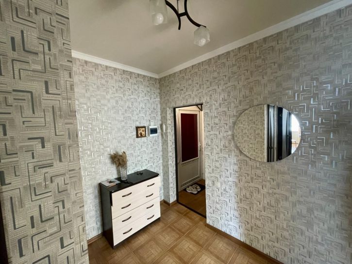 2-комн квартира Черноморская улица, 61