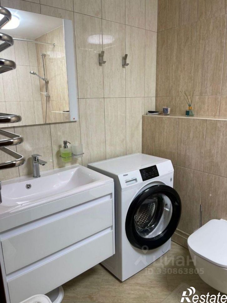 2-комн квартира пр-кт Революции, 3,  д. 3