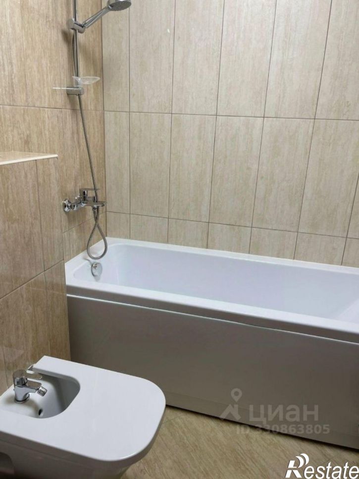 2-комн квартира пр-кт Революции, 3,  д. 3