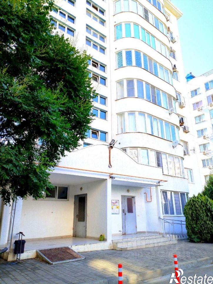 1-комн квартира улица Крылова, 17/2,  д. 17/2