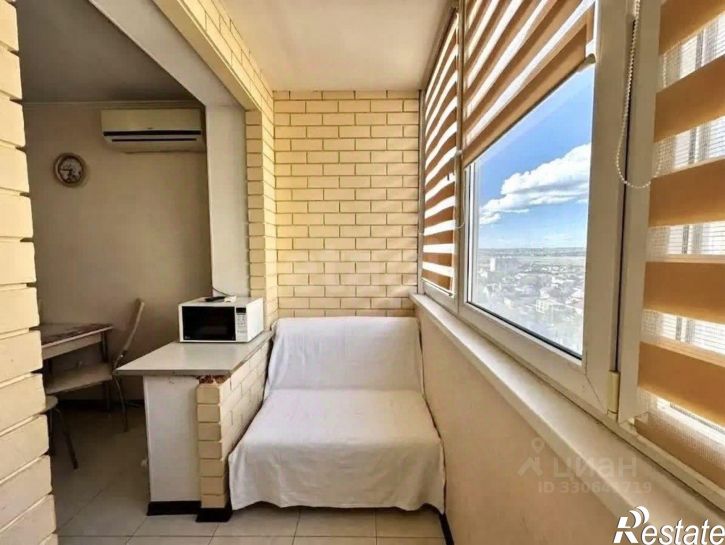 1-комн квартира Лазурная улица, 10 к1,  д. 10 к1