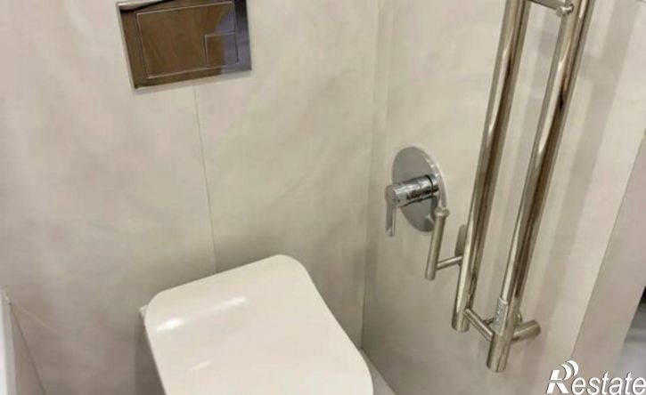 2-комн квартира улица Крылова, 13 к2,  д. 13 к2