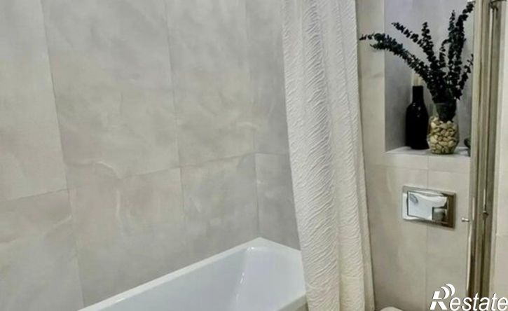2-комн квартира улица Крылова, 13 к2,  д. 13 к2