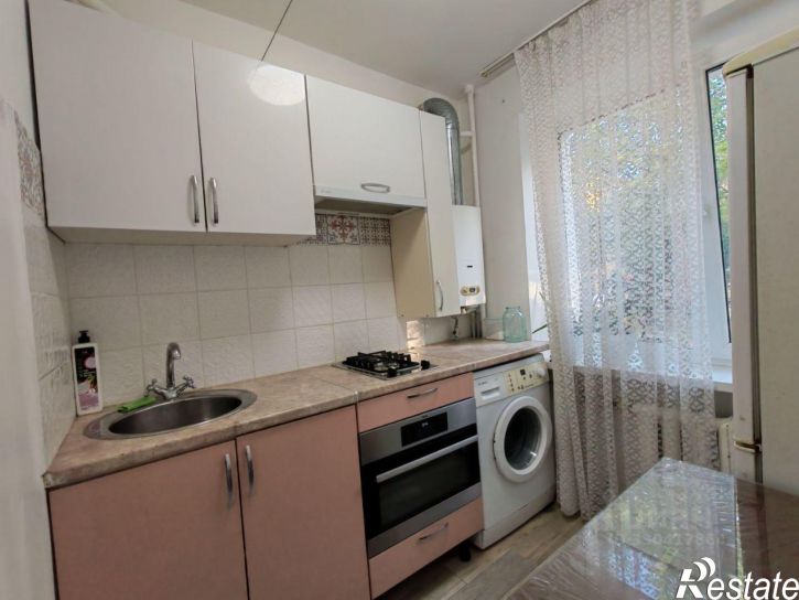 1-комн квартира 12-й микрорайон, 21