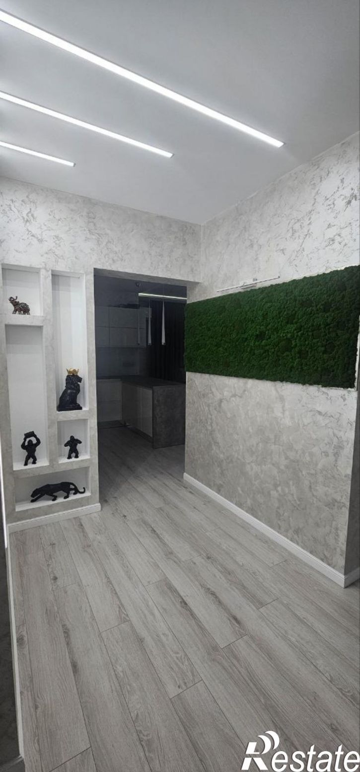 2-комн квартира улица Толстого, 130к2
