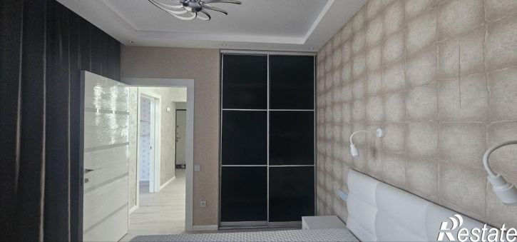 2-комн квартира улица Толстого, 130к2