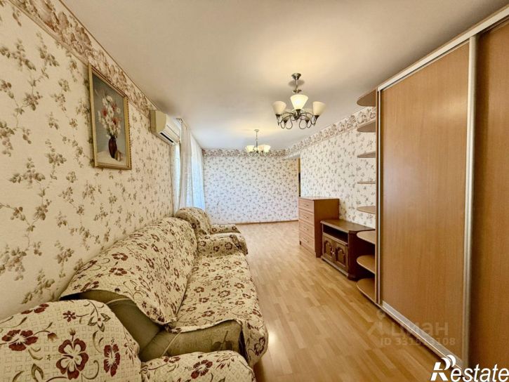 4-комн квартира улица Толстого, 56,  д. 56