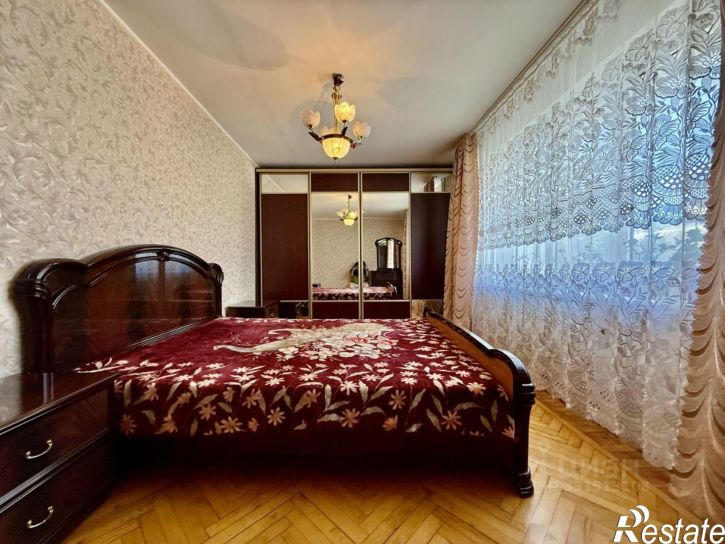 4-комн квартира улица Толстого, 56,  д. 56