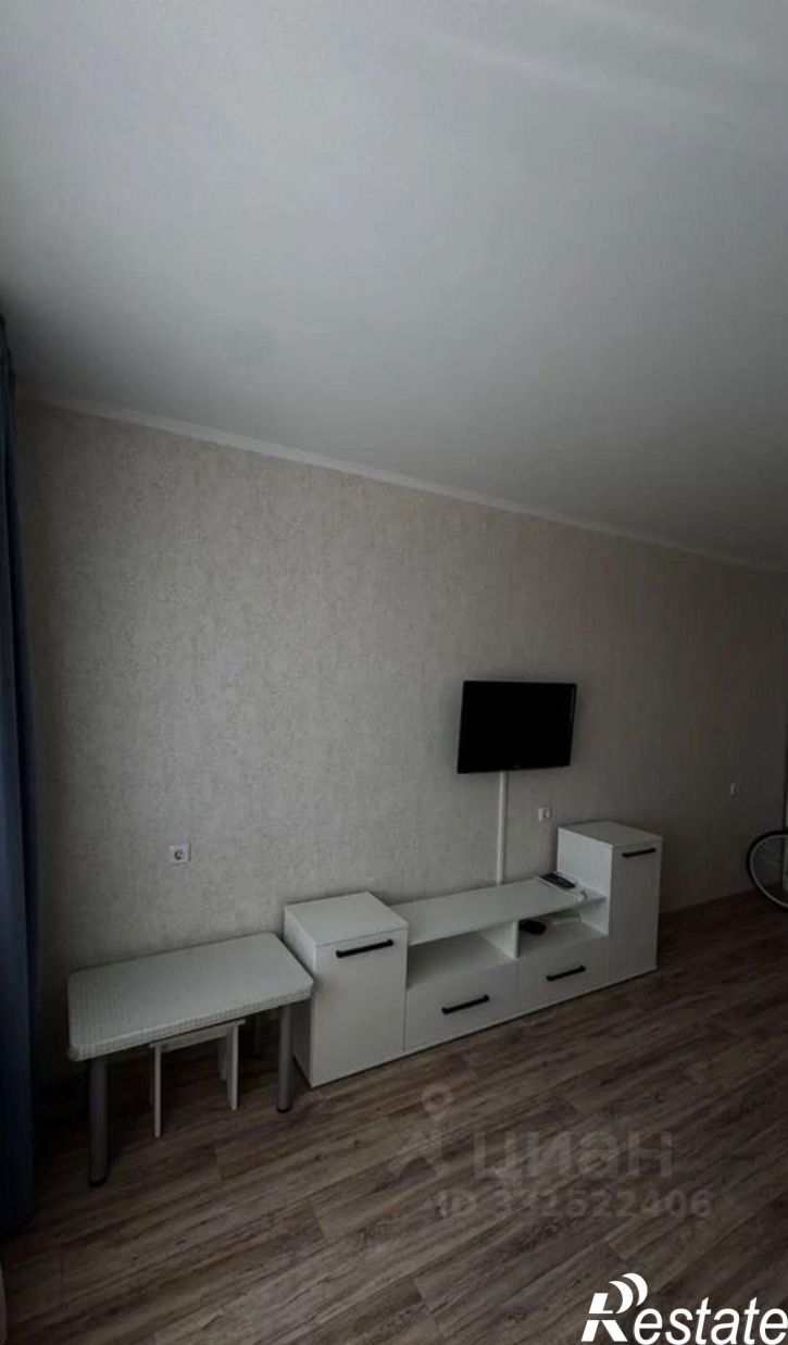 1-комн квартира улица Адмирала Пустошкина, 22 с6,  д. 22 с6