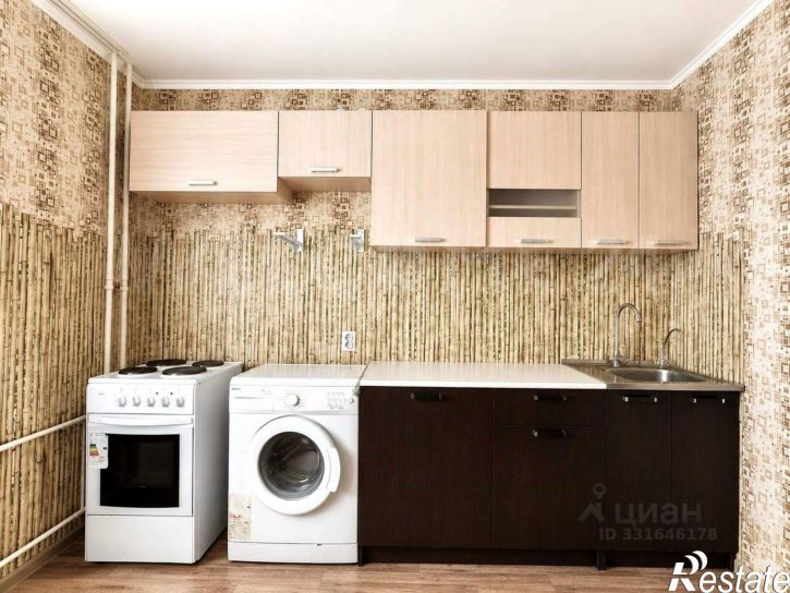 1-комн квартира улица Адмирала Пустошкина, 22 с4,  д. 22 с4