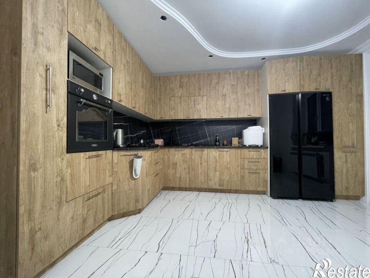 3-комн квартира улица Омелькова, 20 к1,  д. 20 к1