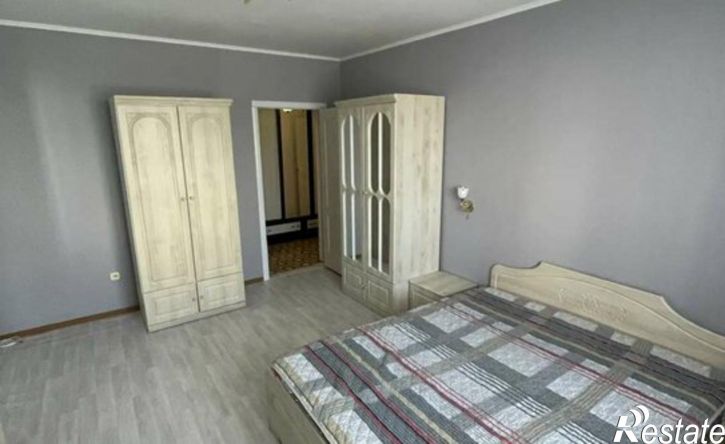 2-комн квартира ул Крылова, 17 1,  д. 17 1,  к. 1