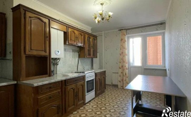 2-комн квартира ул Крылова, 17 1,  д. 17 1,  к. 1