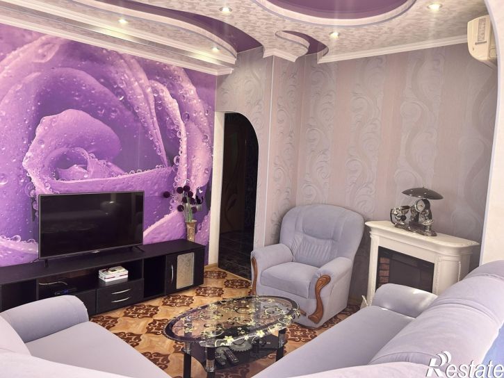 2-комн квартира улица Самбурова, 207