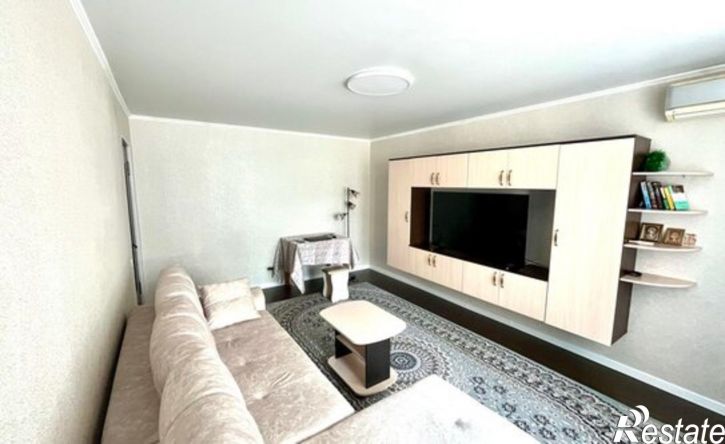 2-комн квартира 12-й микрорайон, 34