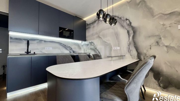 3-комн квартира ул Адмирала Пустошкина, 22 2,  д. 22 2,  к. 2