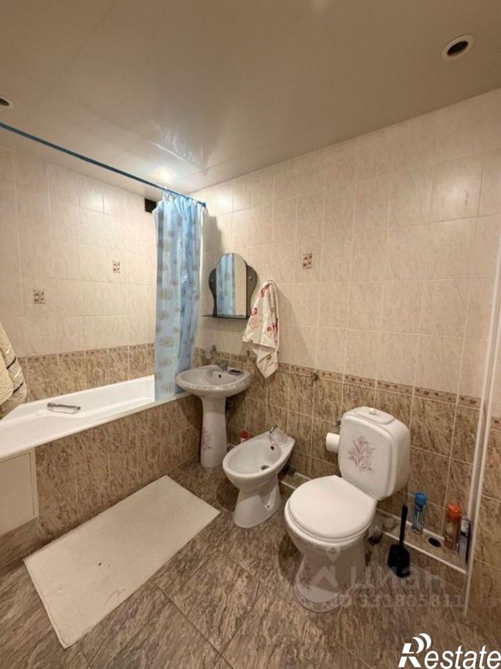 3-комн квартира ул Самбурова, 258,  д. 258