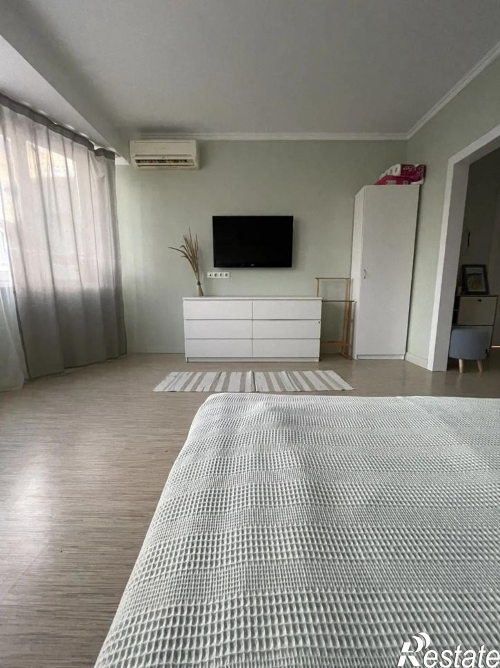 2-комн квартира Лазурная улица, 18