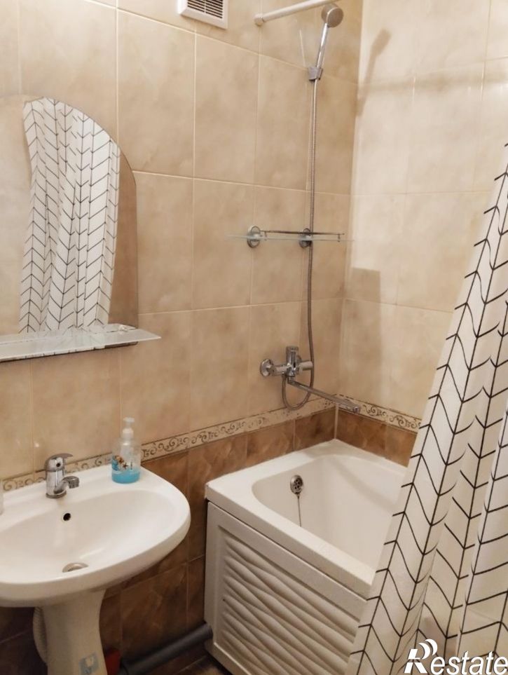 1-комн квартира улица Крылова, 17к4