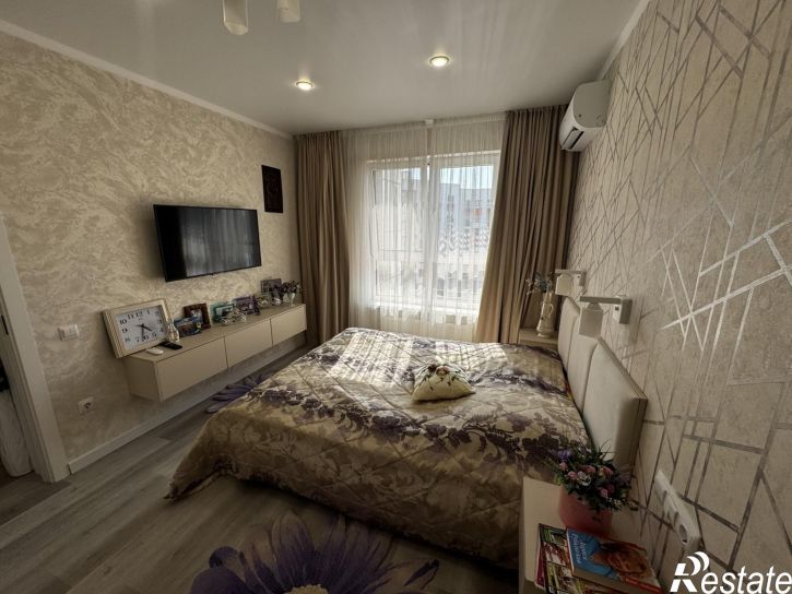 2-комн квартира улица Крылова, 13к2