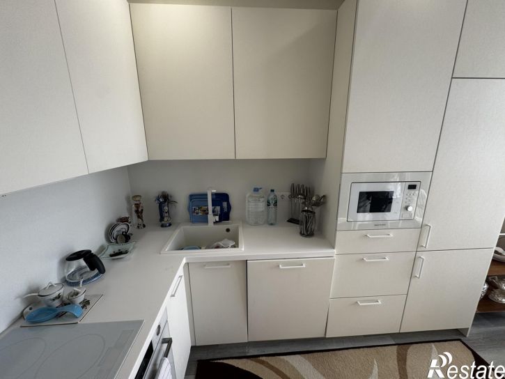 2-комн квартира улица Крылова, 13к2