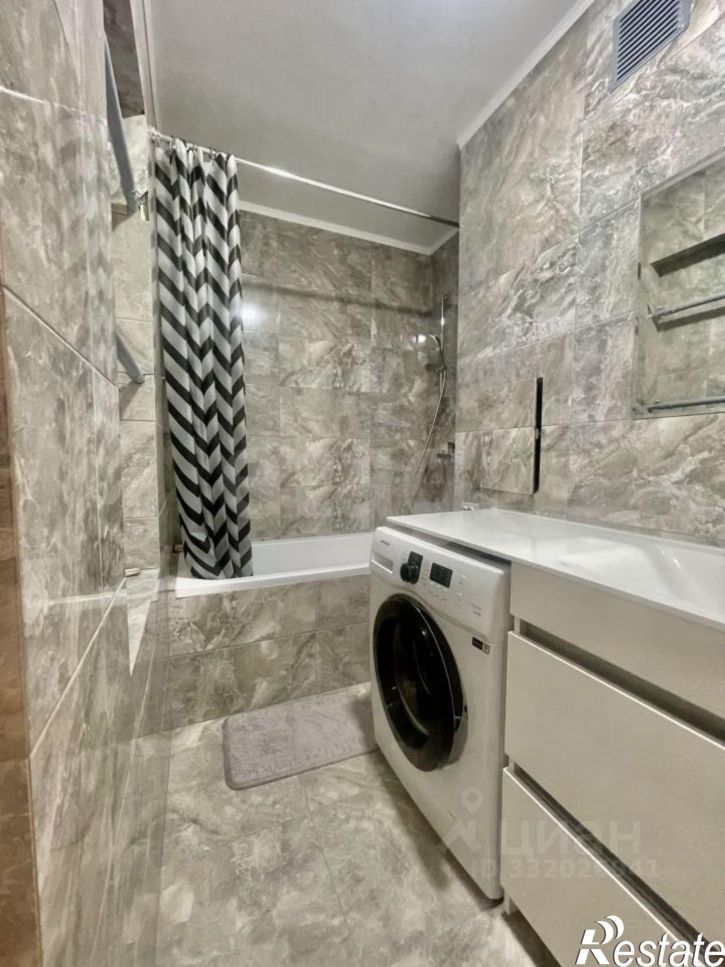 2-комн квартира ул Адмирала Пустошкина, 16,  д. 16