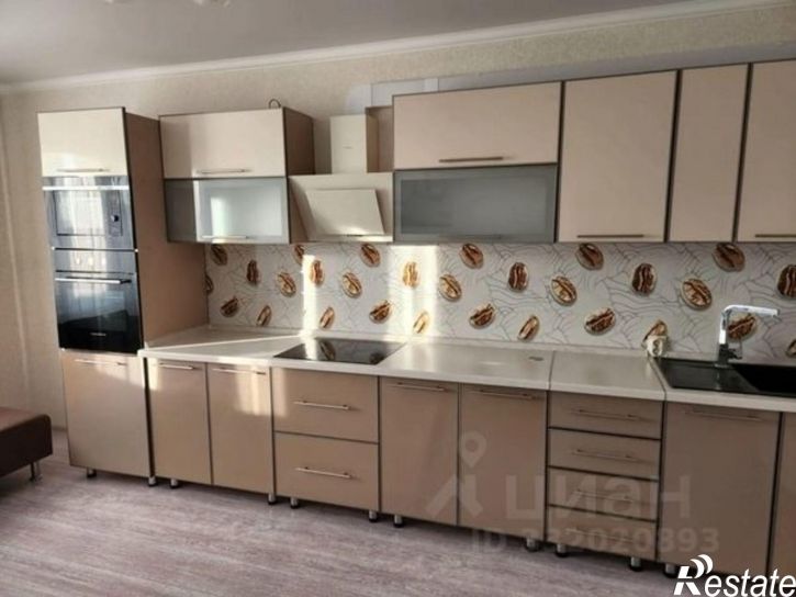 3-комн квартира ул Адмирала Пустошкина, 22 10,  д. 22 10,  к. 10