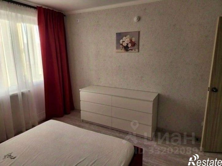 3-комн квартира ул Адмирала Пустошкина, 22 10,  д. 22 10,  к. 10