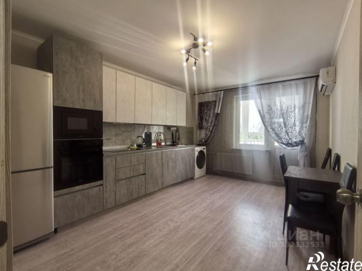 1-комн квартира ул Адмирала Пустошкина, 22 8,  д. 22 8,  к. 8