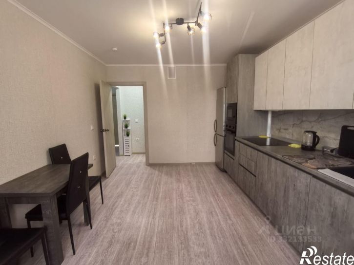 1-комн квартира ул Адмирала Пустошкина, 22 8,  д. 22 8,  к. 8