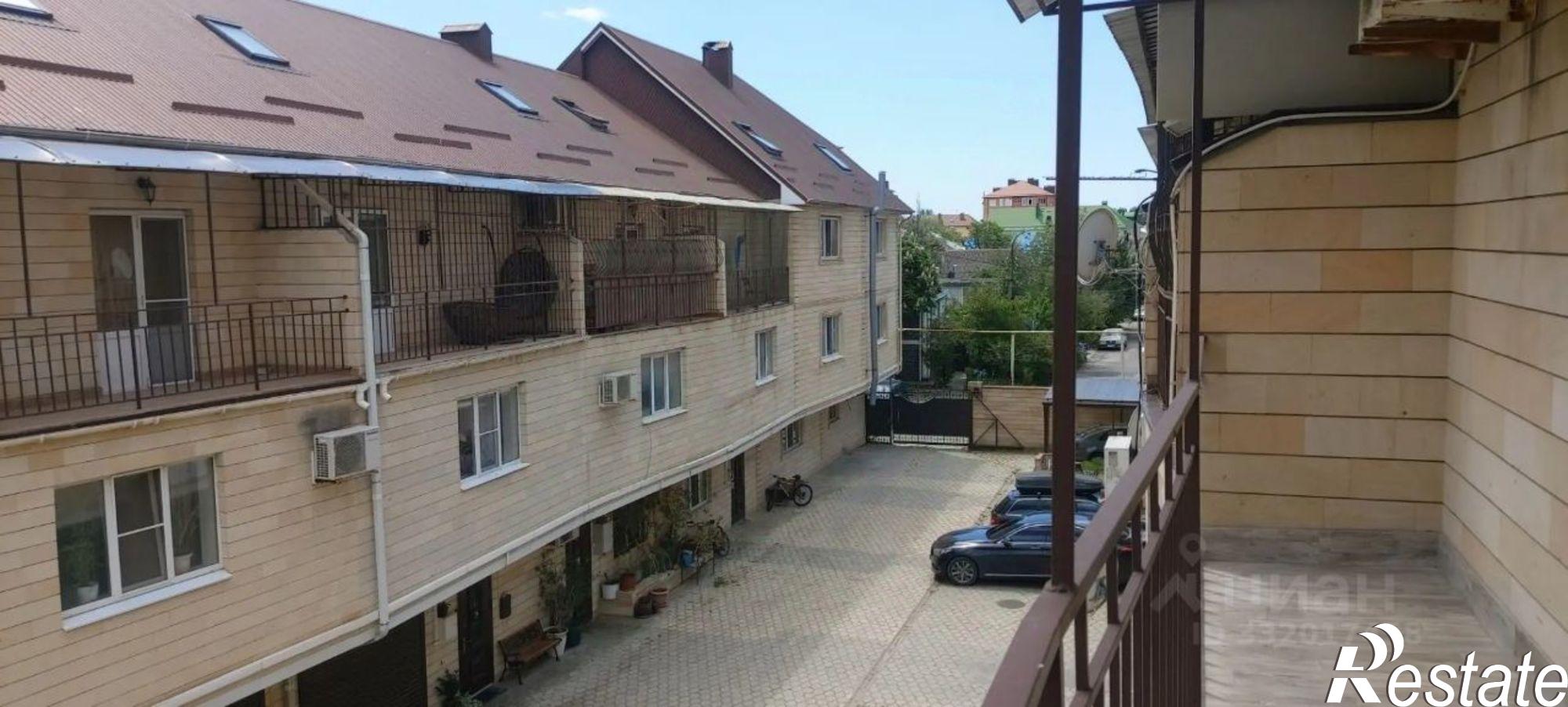Купить дачу, дом, коттедж за 26 000 000 рублей на ул Краснозелёных, 29/6